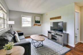 Tranquil Kimberling City Getaway with Community Pool